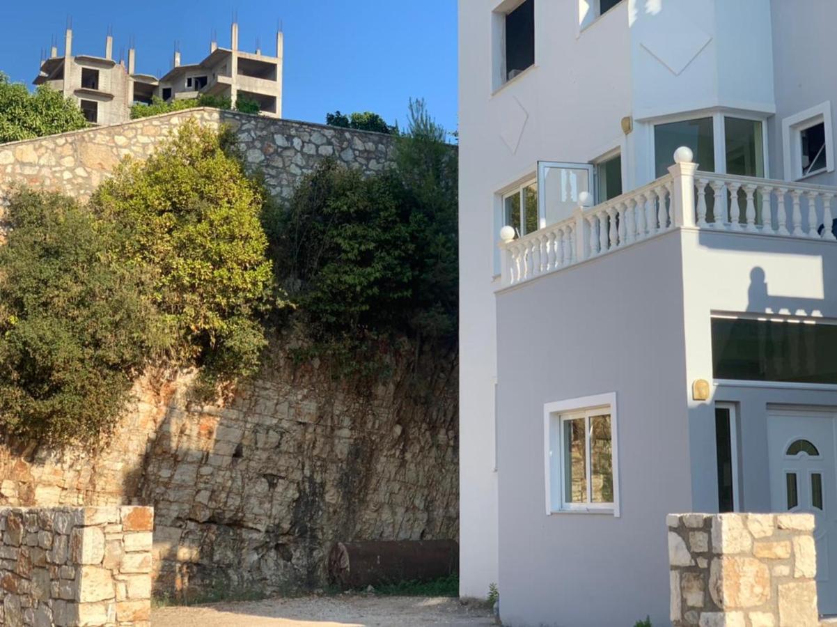 Villa Sopebra Sarandë Eksteriør billede