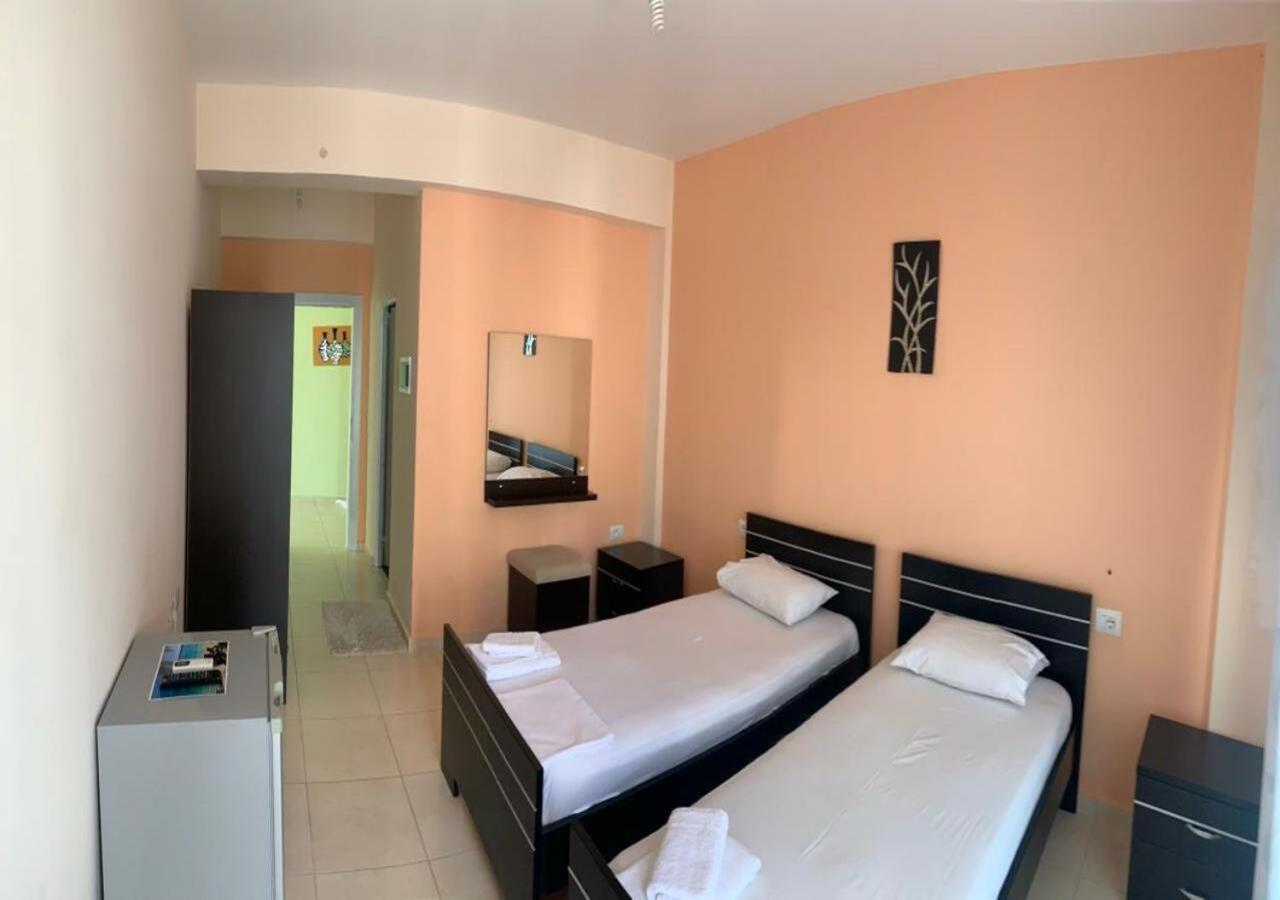 Villa Sopebra Sarandë Værelse billede